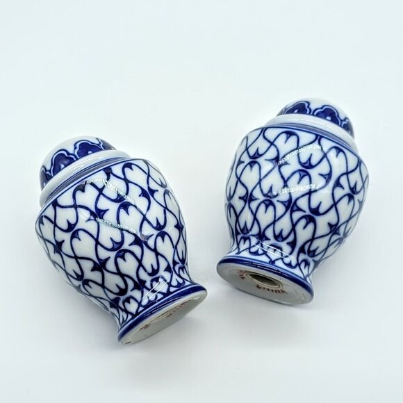 Bombay China Blue White Ceramic Salt Pepper Shakers - Picture 2 of 5